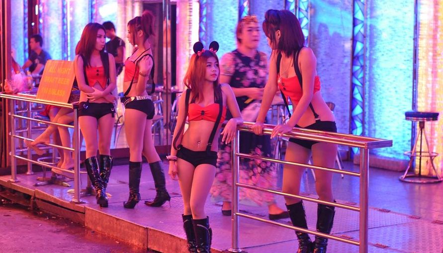 「泰國攻略」曼谷的野性與奔放,走進神秘的soi Cowboy 牛仔街